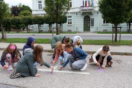 ETM NA PARKIRIŠČU V CENTRU CERKNICE 03 FOTO LJUBO VUKELIČ